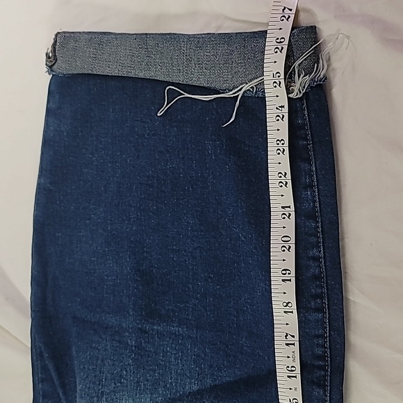 Old Navy Women's High-Rise O. G. Straight Distressed Jeans Stretch Size 28 - Picture 9 of 12